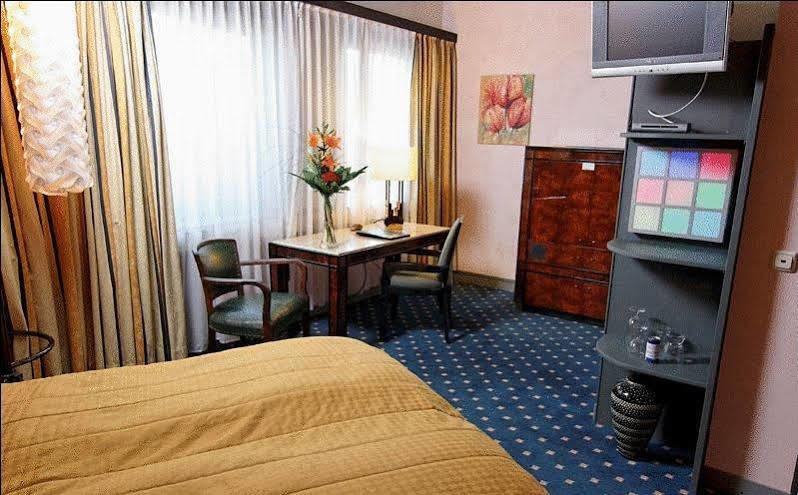 Smarthotel Ingelheim Экстерьер фото